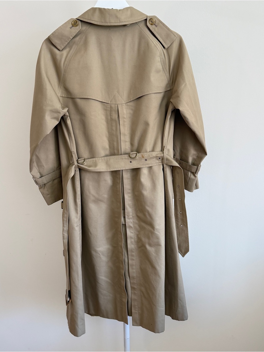 Vintage authentic Burberry trench coat, size Small - Picture 5 of 10